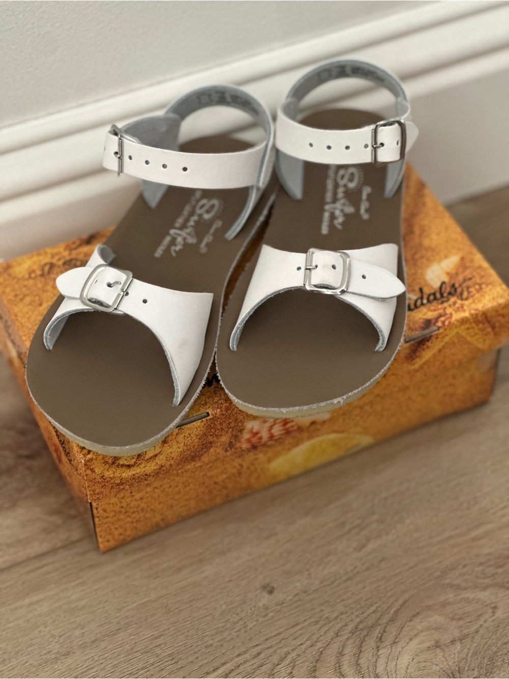Sun sand saltwater  Kids White Buckle Sandals - Classic Adjustable Straps